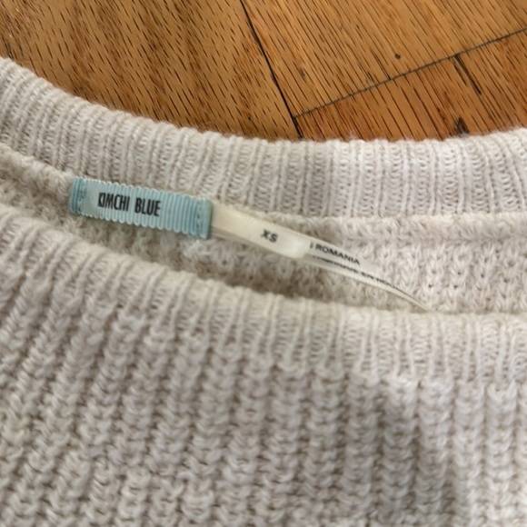 Ivory Kimchi Blue Sweater with Ruffle Collar - Picture 11 of 11